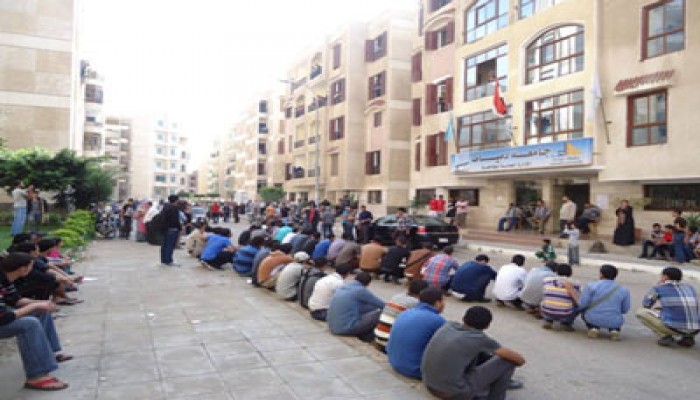 طلاب طب الأزهر بدمياط يدخلون في إضراب مفتوح