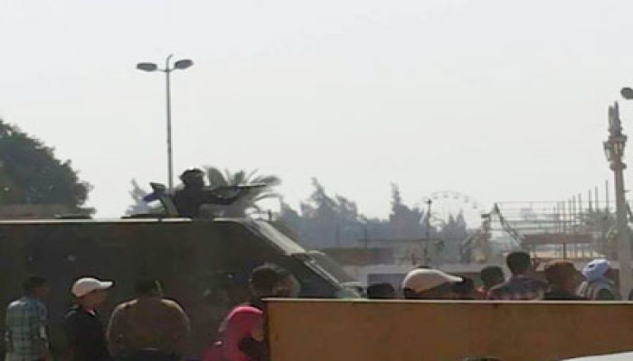 تمركز قوات الانقلاب بالقرب من بوابة جامعة أسيوط لمواجهة المظاهرات