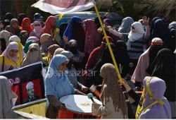 بالصور.. الحرائر وألتراس أحرار يشعلون المظاهرات بجامعة الأزهر