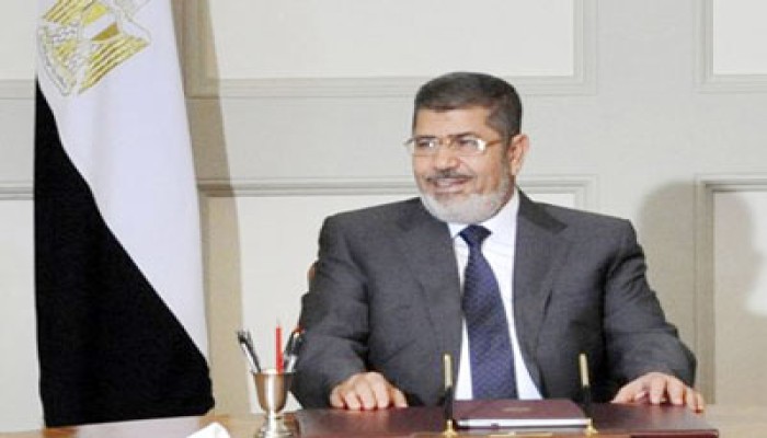 هيئة الدفاع عن الرئيس مرسي تلقي بيانه إلى الشعب المصري ظهر اليوم
