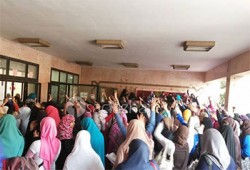 ألتراس بنات الأزهر يشعل حماس الجامعة ويتحدى حصار الأمن