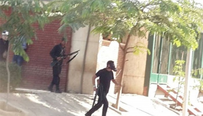 قوات الأمن تطلق قنابل الغاز على طلاب جامعة أسيوط