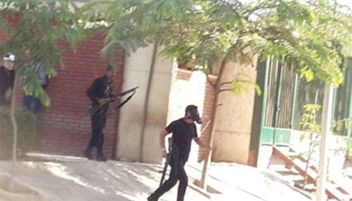 قوات الأمن تطلق قنابل الغاز على طلاب جامعة أسيوط