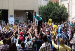 "ألتراس طلاب" يشعل ثورة جامعة الزقازيق ضد الانقلاب