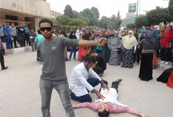 "فريزنج" لطلاب تربية الزقازيق لفضح جرائم الانقلاب