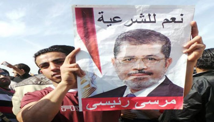 الفاينانشيال تايمز: محاكمة مرسي تؤكد انحراف العدالة في مصر