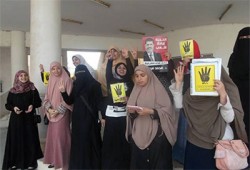 وقفة احتجاجية لطالبات أزهر بورسعيد رفضًا لمحاكمة الرئيس