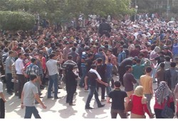 بث مباشر.. مسيرات حاشدة بجامعة الزقازيق رفضًا للمحاكمة الهزلية