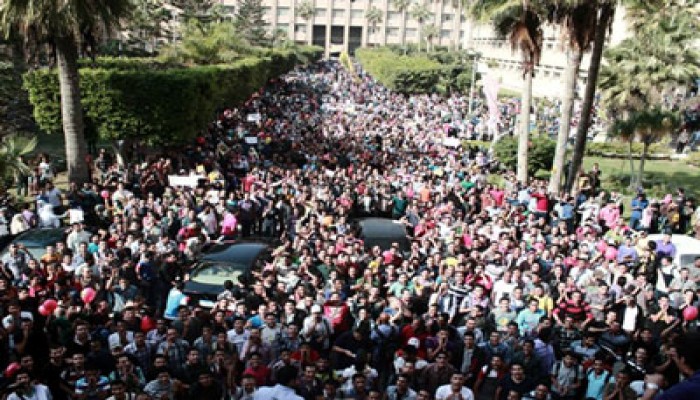 طلاب جامعة الاسكندرية ينتفضون ضد محاكمة إرادة الشعب