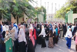 مظاهرات بدار علوم وهندسة القاهرة رفضًا للحرس الجامعي