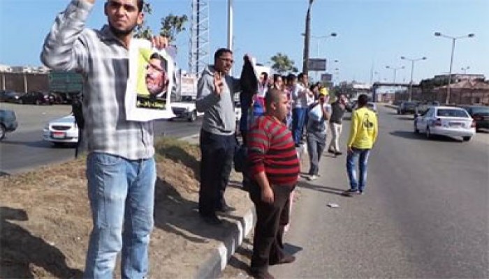 وقفتان لطلاب "التربية النوعية والعلوم" ببورسعيد تنديدًا بمحاكمة الرئيس