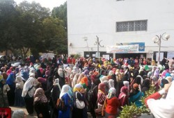 بث مباشر.. مسيرة حاشدة لطالبات الأزهر رفضا لمحاكمة الرئيس