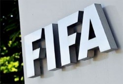 "فيفا" يرفض نقل مباراة مصر وغانا خارج البلاد