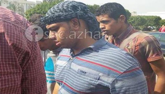 بالصور.. أبناء الأزهر يحتجزون بلطجية العبد بعد الاعتداء عليهم