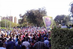 سلسلة طلابية رافضة للانقلاب بجامعة عين شمس