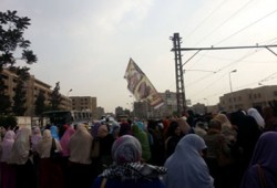 مسيرة لحرائر الأزهر بيوسف عباس تنديدًا بقمع الانقلابيين