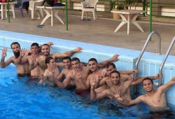 بالصور.. منتخب مصر للكونغ فو بالكامل يرفع شارة "رابعة"