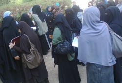 طالبات أزهر أسيوط يشكين الإهمال ويطالبن بالتسكين