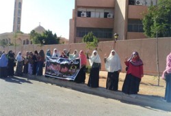 بالصور.. وقفة لطلاب السادات بعنوان "الوفاء للمعتقلين"