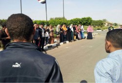 طلاب "بيطري السادات" يهتفون: إحنا دكاترة مش إرهاب