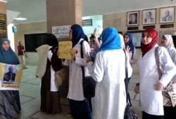 بث مباشر.. وقفة لـ"دكاترة ضد الانقلاب" بأسيوط تنديدًا بمجازر العسكر