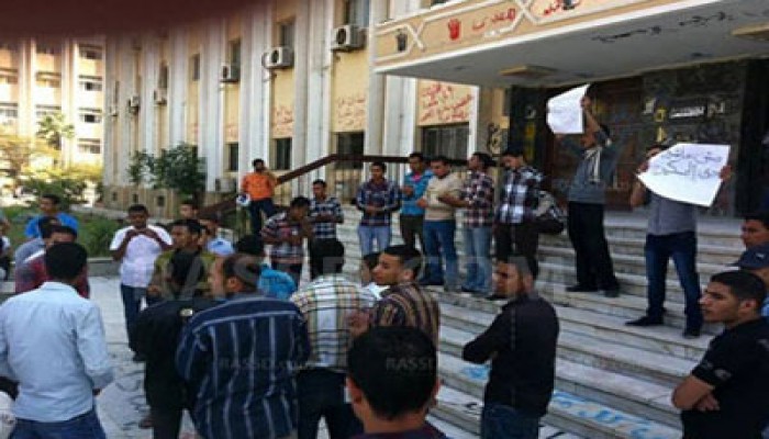 وقفة لطلاب الأزهر احتجاجًا على عدم تسكينهم بالمدينة الجامعية
