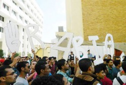 ارتفاع أعداد المصابين بجامعة الإسكندرية إلى 35 طالبًا واعتقال 8 آخرين