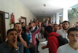 طلاب جامعة الأزهر بالزقازيق يواصلون فعالياتهم الرافضة للانقلاب