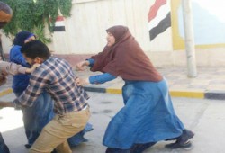 طالبات الدراسات الإسلامية بالإسكندرية يكسرن حصار الانقلاب وإصابة 6 بجروح قطعية