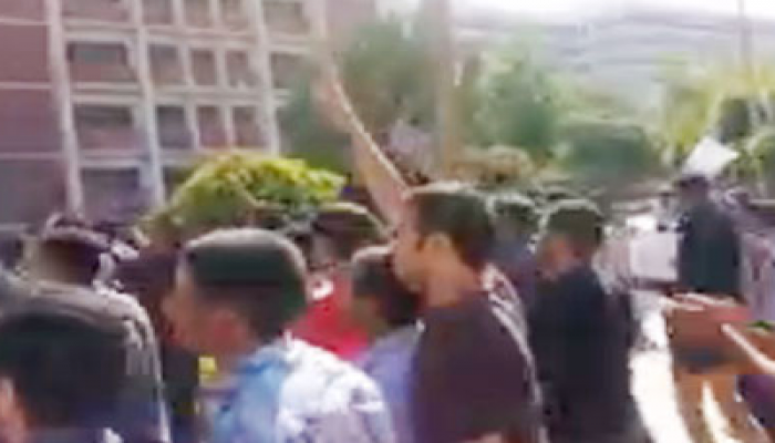 بالفيديو.. "طب أسيوط" ينددون باختطاف د. أسامة مدثر والانقلاب العسكري