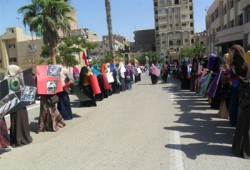 جامعة الفيوم تنتفض للتنديد بمجازر الانقلابيين