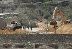 حصار الانقلابيين وأزمة الوقود تبدد أحلام فاقدي الأعين بغزة في الشفاء