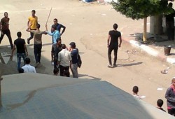 بالفيديو.. بلطجية وأمن جامعة الزقازيق يعتدون على مسيرة طلابية رافضة للانقلاب