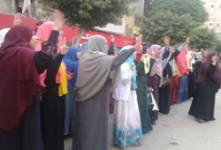 وقفة حاشدة لـ"نساء ضد الانقلاب" بالمنوفية ضد العسكر والمجازر الدموية