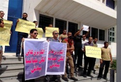 وقفة لـ"طلاب دمنهور" احتجاجًا على قرار نقلهم لمجمع الأبعادية