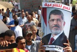 مستشار الرئيس مرسي: انتفاضة الملايين اليوم إصرار على استرداد الكرامة