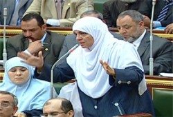 عزة الجرف: اعتصمامنا كابوس يزعج الانقلابيين