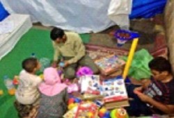 ثوار "رابعة العدوية" يقيمون خيمة للأنشطة الترفيهية للأطفال