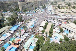 عقدا زواج بـ"رابعة" في مليونية "إسقاط الانقلاب"