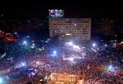 سكان رابعة يجددون تأييدهم لشرعية الرئيس مرسي