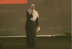 عزة الجرف: الاعتداءات الوحشية على الشعب تزيدنا ثباتًا وصمودًا