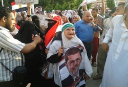 د. عاطف عبد الرشيد: مرسي سيعود رغم أنف الجميع