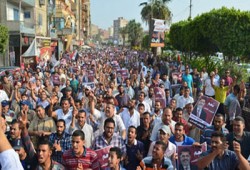 طلاب الأزهر ينظمون مسيرة تأبين لشهدائهم في مجزرة "الساجدين"