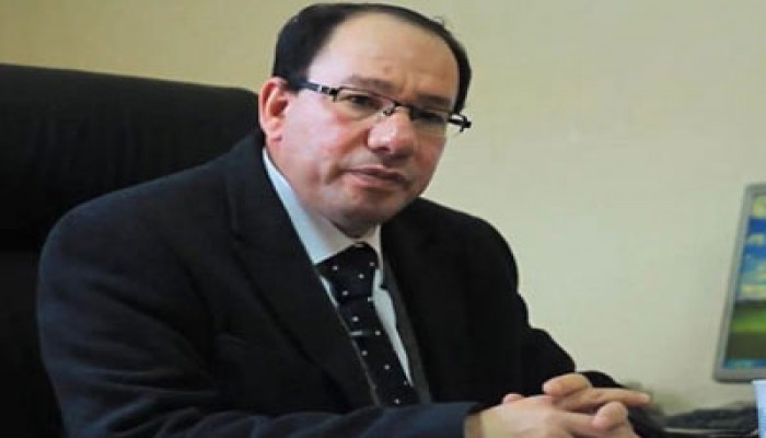 ثوار كاذبون.. وعسكر