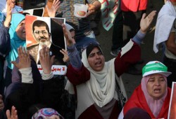 خبراء: الانقلاب العسكري سيفشل ولا بديل عن الشرعية