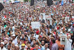 شباب "رابعة العدوية" يهتفون: "يا ليالي المرسي هيرجع تاني"