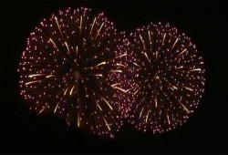 معتصمو رابعة العدوية يطلقون الألعاب النارية