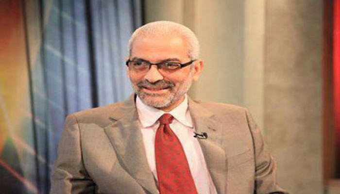 مثقفو أسيوط يعلنون تأييدهم قرارات الوزير ضد المحتكرين والنفعيين