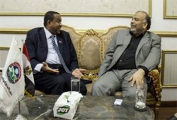 الكتاتني والسفير السوداني يؤكدان وحدة الموقف من "مياه النيل"
