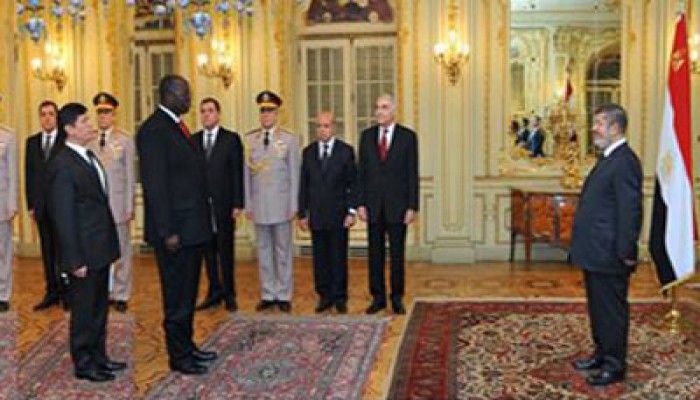 الرئيس مرسي: الأمن والسلام ثوابت سياسة مصر الخارجية